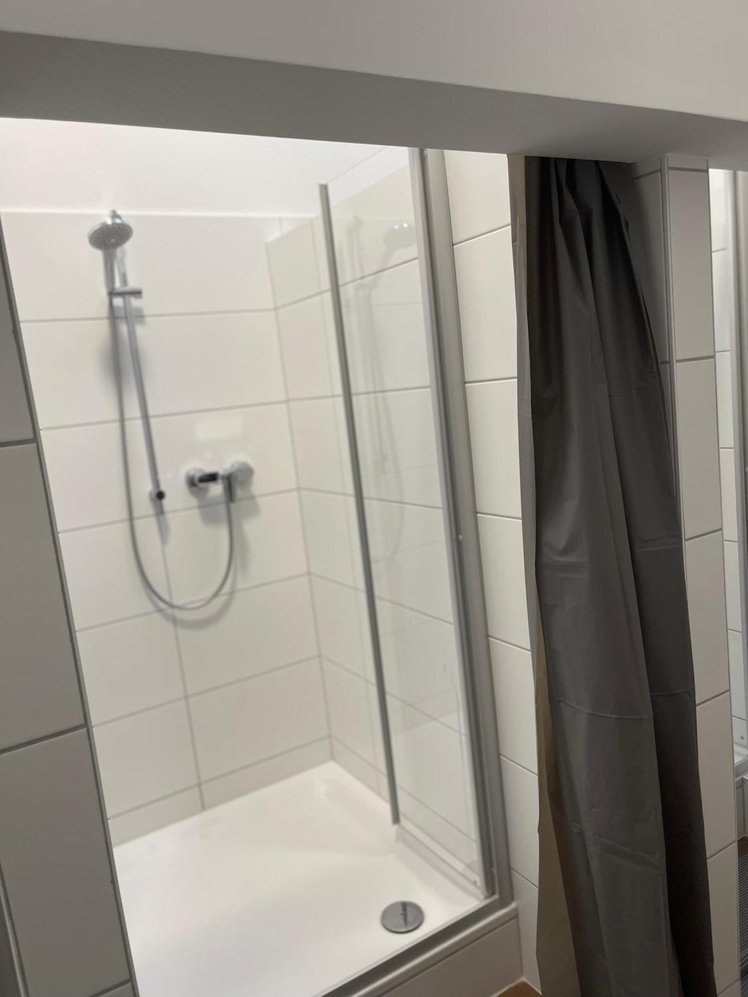 Kavkaz Restaurant & Hotel Lohmar Eksteriør bilde
